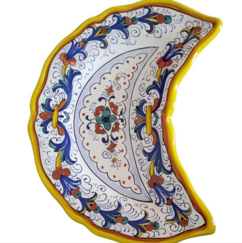 RARE  LABOR DERUTA Made in Italy DIPINTO A MANO Mezzaluna plate dish  EXCELLENT